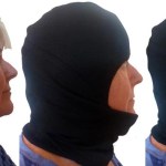 These are the three positions in which you can wear this cycling balaclava: just around the neck; below the chin; and full face